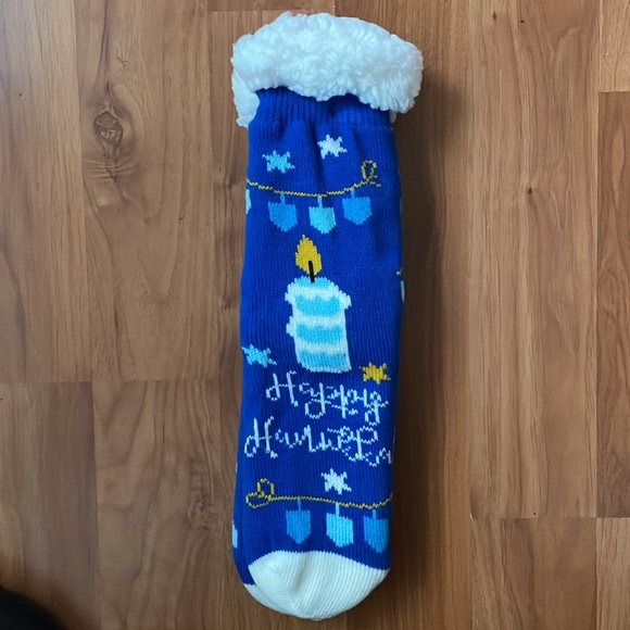 Happy Hanukkah Sherpa slipper socks. NWT - Picture 3 of 3